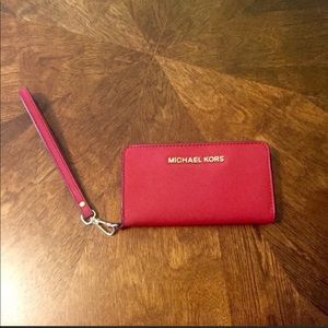 Michael Kors tech wallet